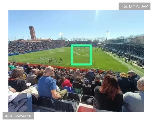 观点:意甲联盟与转播商DAZN的新一轮版权谈判前景分析。 观点:意甲联盟与转播商DAZN的新一轮版权谈判前景分析。