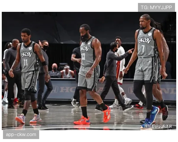 篮网加时击败尼克斯,杜兰特、哈登、欧文合砍90分 篮网加时击败尼克斯,杜兰特、哈登、欧文合砍90分